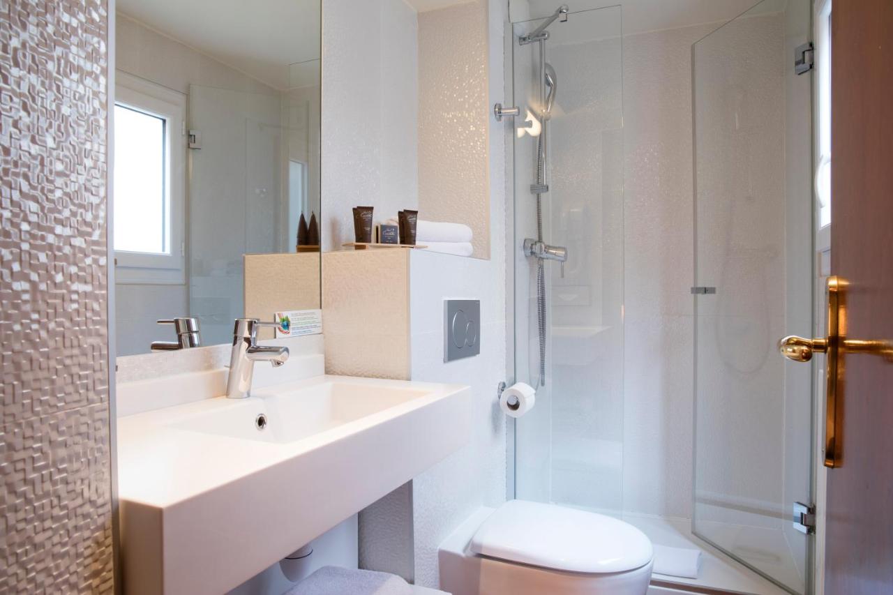 salle de bain hotel des deux continents Paris - Ecologique